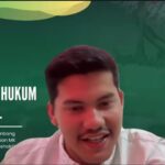 Hari Sanjaya Siregar Fouder Bentuk Hukum saat menyampaikan opening speech di webinar nasional