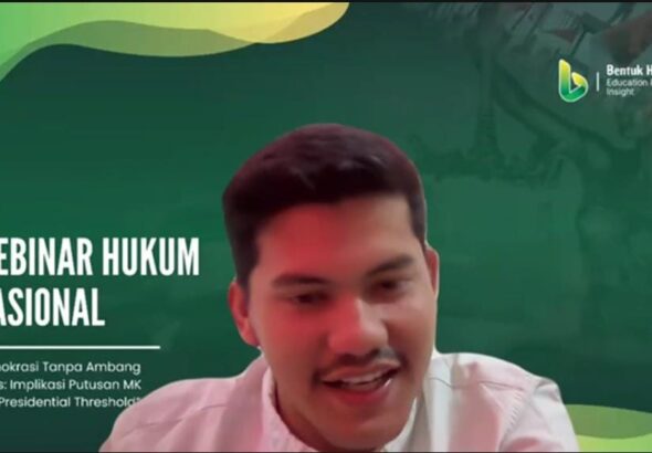 Hari Sanjaya Siregar Fouder Bentuk Hukum saat menyampaikan opening speech di webinar nasional